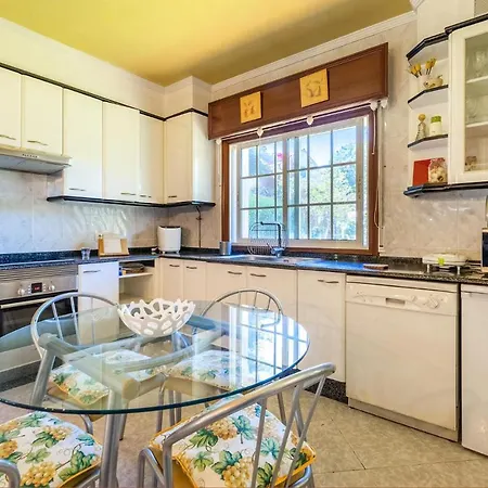 Beautiful In With Wifi, Swimming Pool And 3 Bedrooms * Redondela