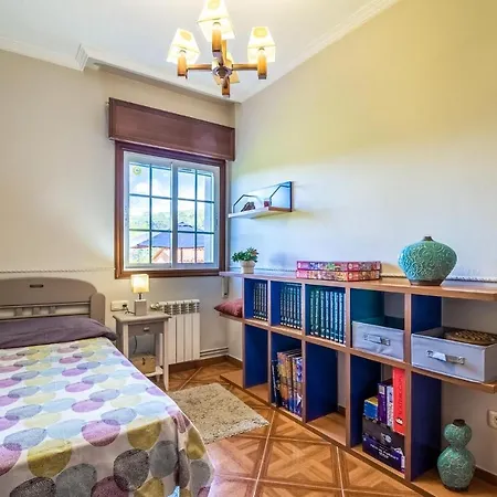 Beautiful In With Wifi, Swimming Pool And 3 Bedrooms Ferienhaus Redondela